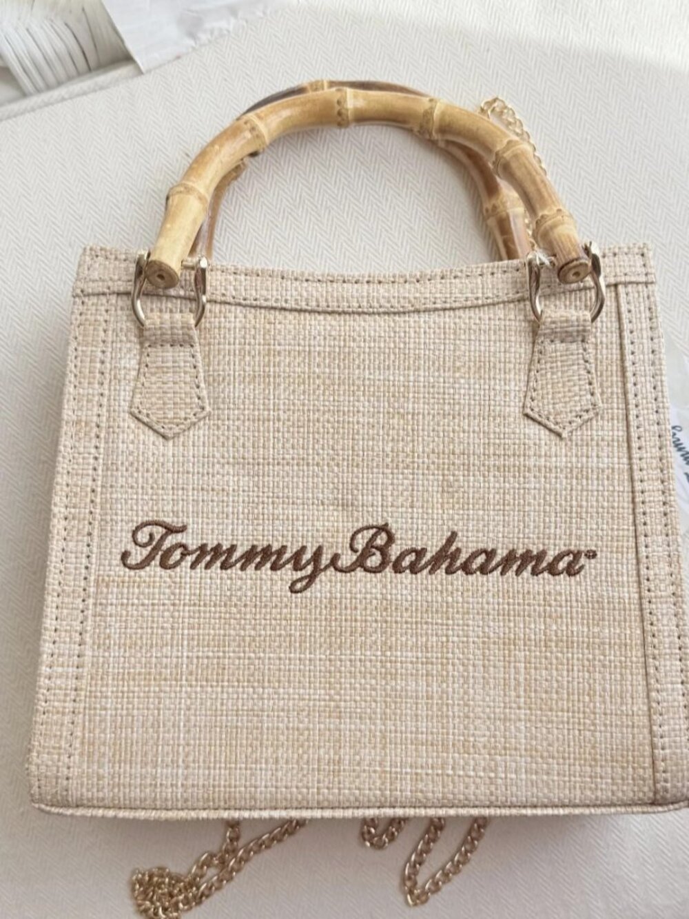 Tommy Bahama Natural Woven Straw Bag Crossbody Bamboo Handles Gold Chaiт NWT - Picture 2 of 16